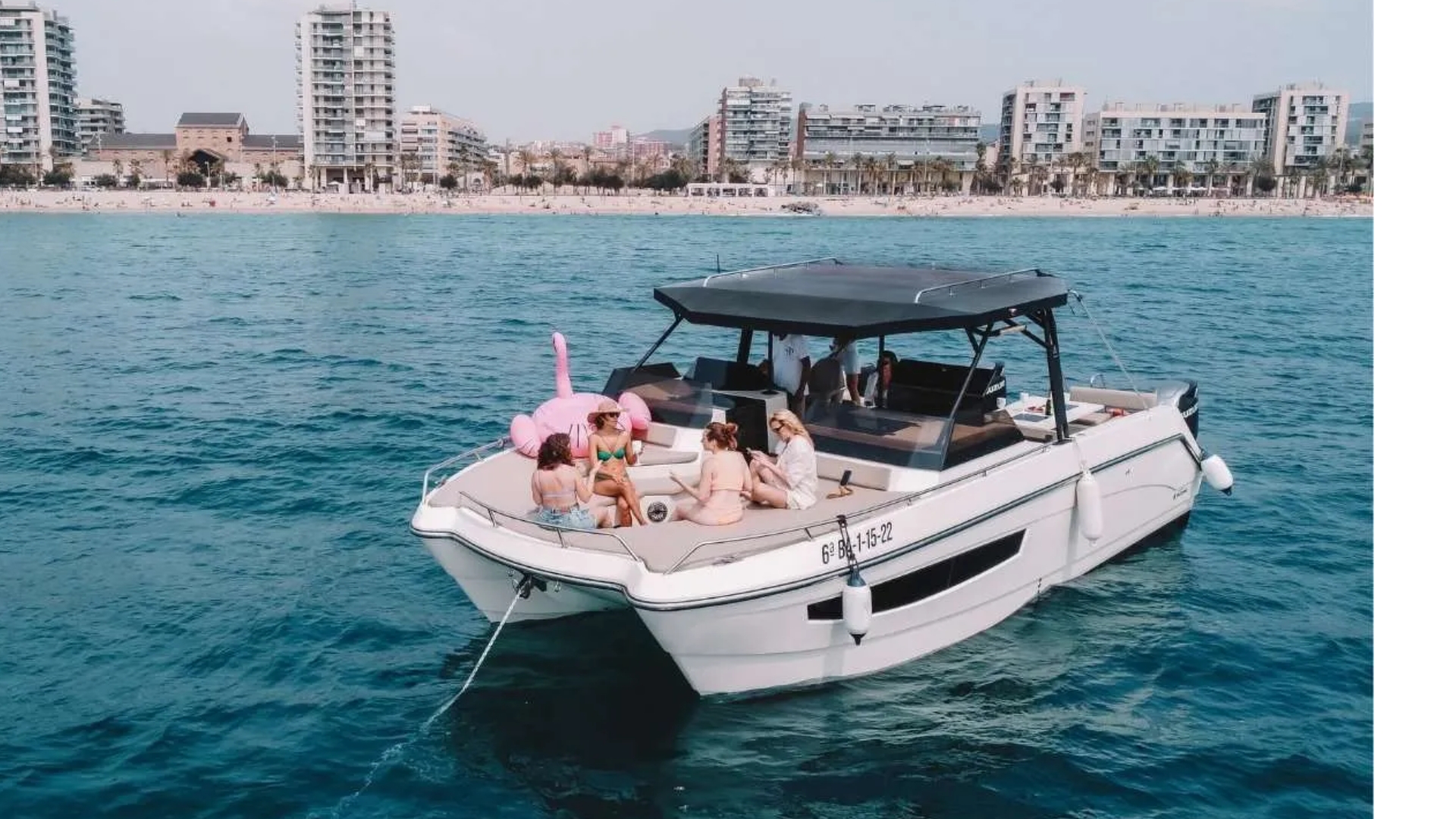 Boat trip in Barcelona with Nomad Nautic